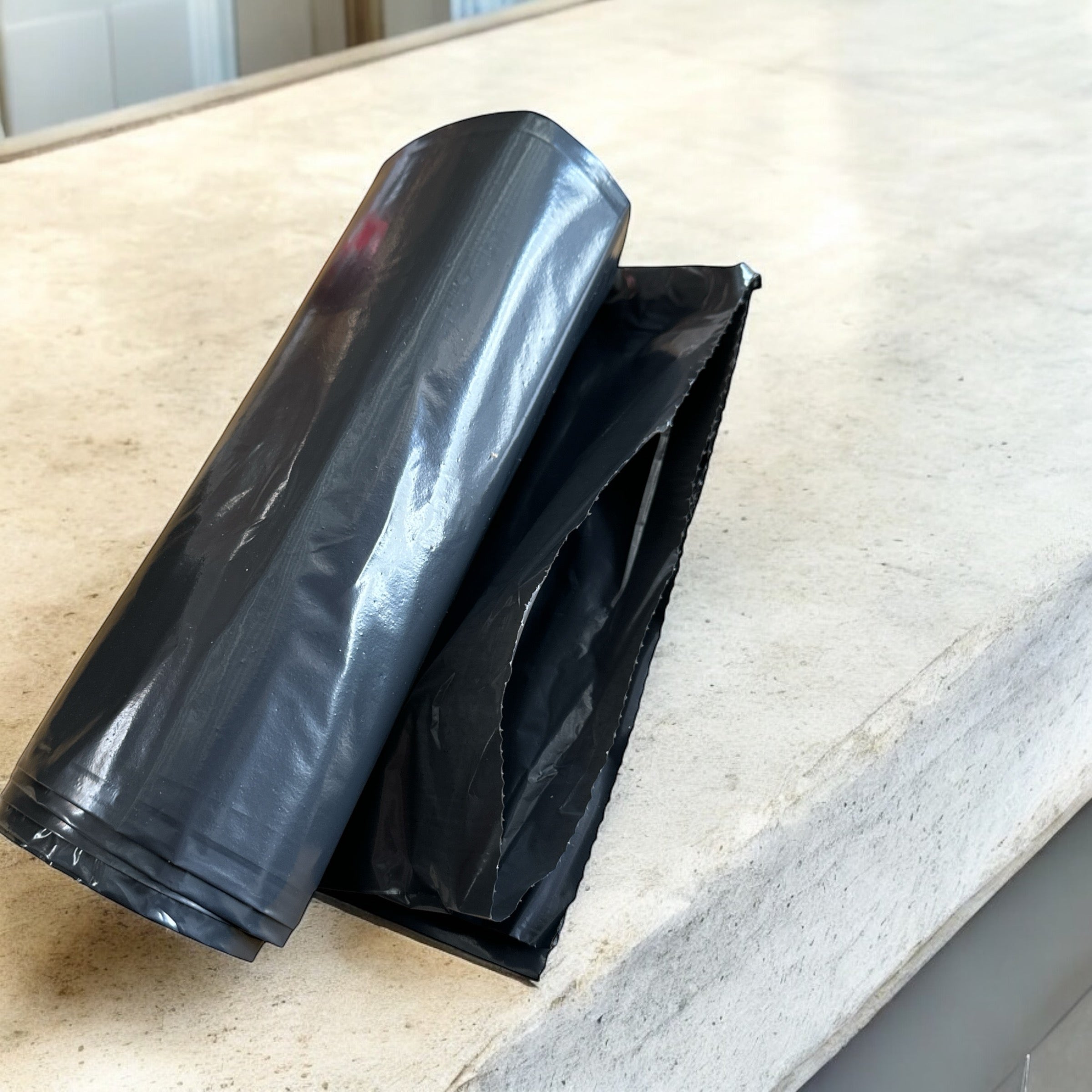 LINERS & RECEPTACLES